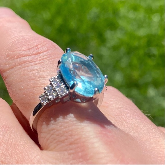 Beautiful Blue Cubic Zirconia Ring in Sterling Silver - Picture 1 of 5